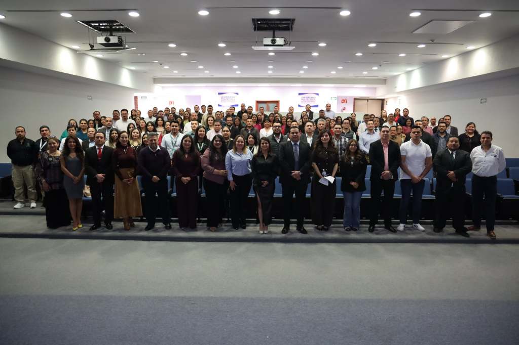 CAPACITAN A FUNCIONARIOS PARA UN SERVICIO PÚBLICO ÉTICO Y&nbsp;RESPONSABLE