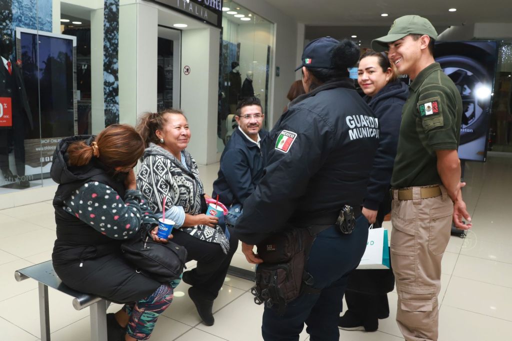 Policía cercana, preventiva y en coordinación refuerza seguridad en plazas comerciales de la capital: Enrique&nbsp;Galindo