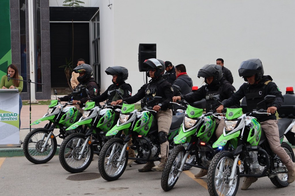 JUAN MANUEL NAVARRO EQUIPA A LA GUARDIA CIVIL CON 10 NUEVAS MOTO&nbsp;PATRULLAS