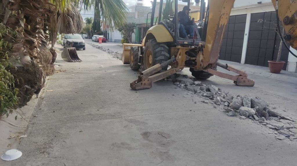 Interapas rehabilita drenaje en la colonia La&nbsp;Lomita