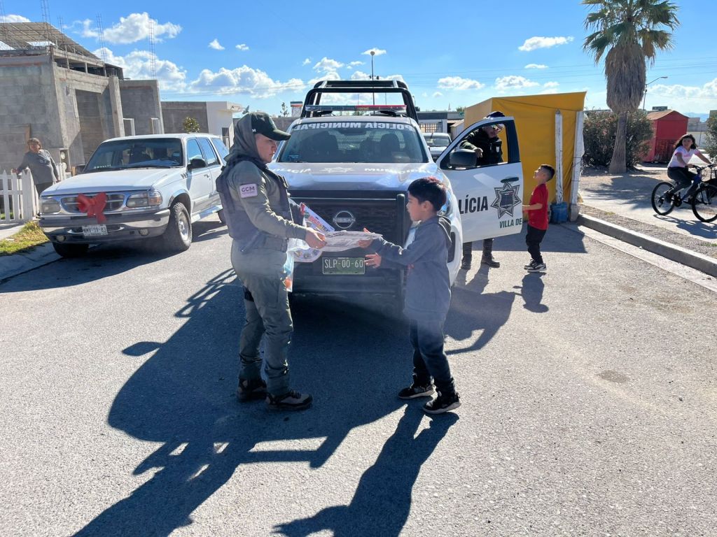 GUARDIA CIVIL MUNICIPAL DE VILLA DE POZOS LLEVA ALEGRÍA NAVIDEÑA A NIÑAS Y NIÑOS DE ESCASOS&nbsp;RECURSOS