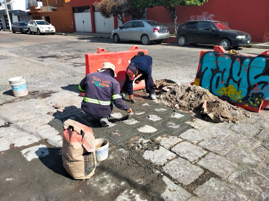 Gobierno de la Capital continúa el programa de bacheo emergente en Industrial Aviación y más colonias de la ciudad