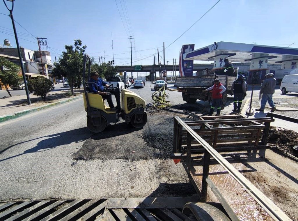Gobierno Municipal responde a reporte ciudadano y rehabilita pavimento en colonia El&nbsp;Aguaje