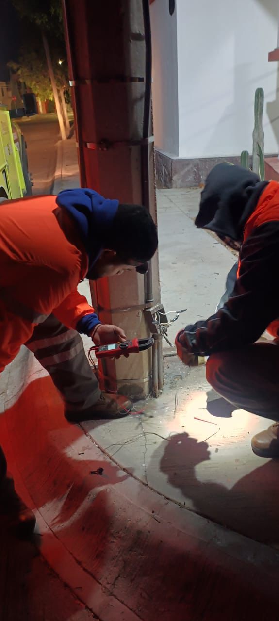 Refuerza Gobierno Municipal de San Luis Capital mantenimiento a red de alumbrado&nbsp;público