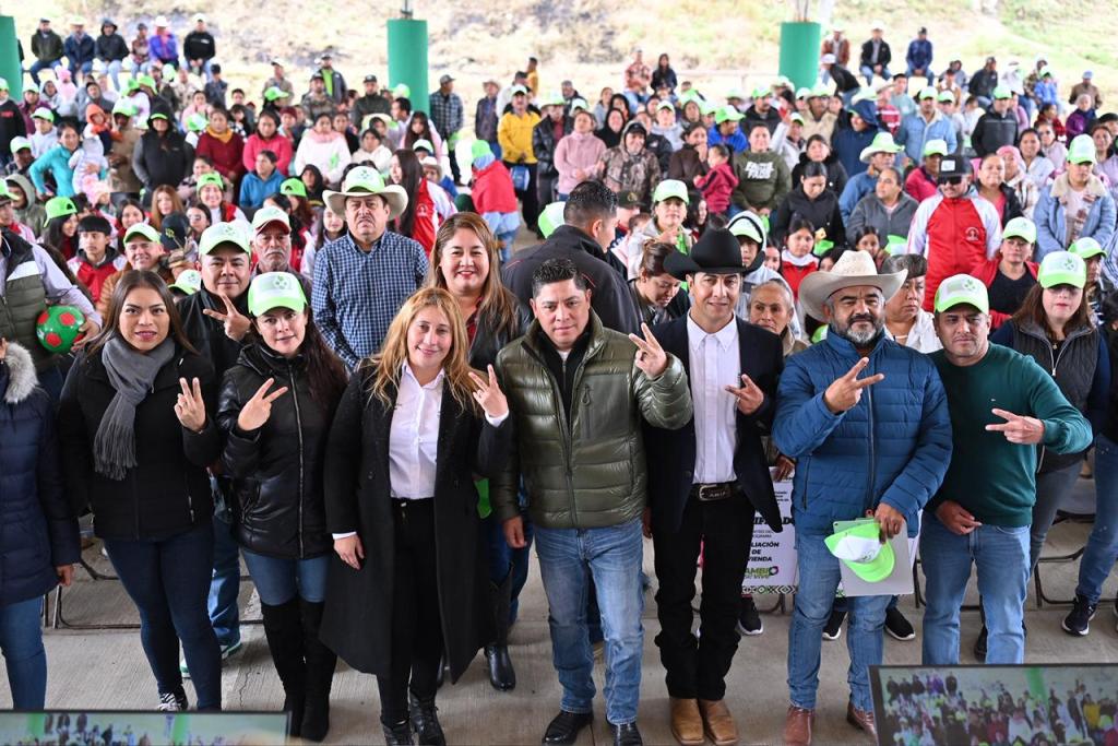 EN ALAQUINES, RICARDO GALLARDO PROMUEVE ESPACIOS RECREATIVOS Y DE VIVIENDA PARA FAMILIAS
