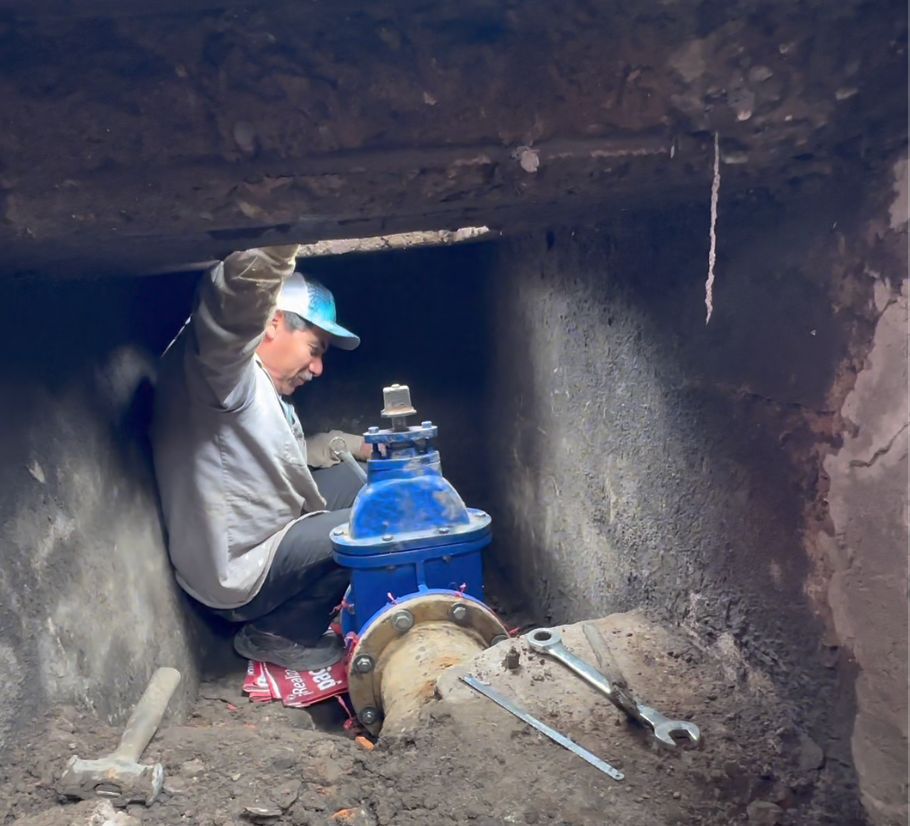 Interapas da mantenimiento a válvulas de la zona norte para mejorar el suministro de agua