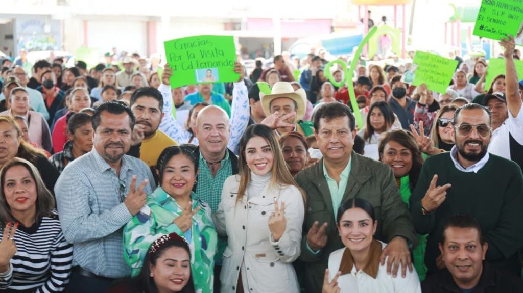 SENADORA RUTH GONZÁLEZ SILVAENTREGA APOYOS A GRUPOS VULNERABLES DE LA ZONA MEDIA