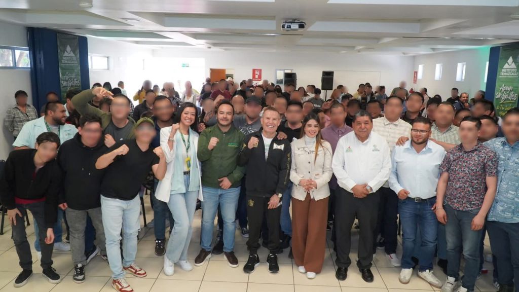 GOBIERNO ESTATAL REALIZA ENCUENTRO INSPIRADOR CON JULIO CÉSAR CHÁVEZ