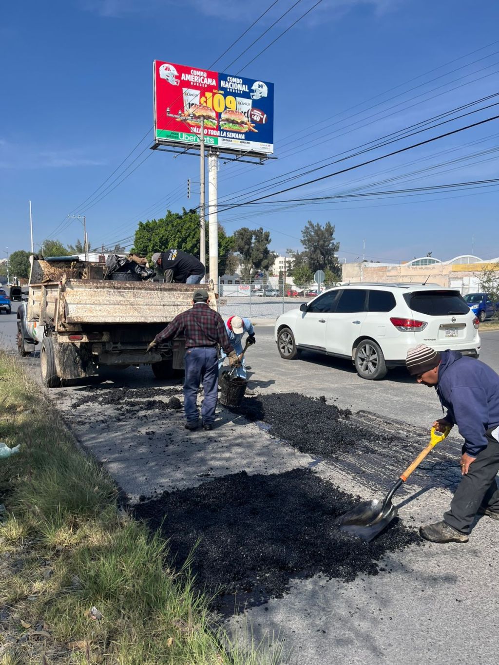 Gobierno Municipal atiende reportes ciudadanes para aplicar bacheo&nbsp;emergente