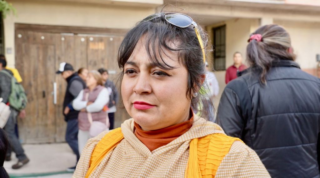 VECINOS DE LAS MERCEDES AGRADECEN A PATY ARADILLAS POR REHABILITACIÓN&nbsp;VIAL