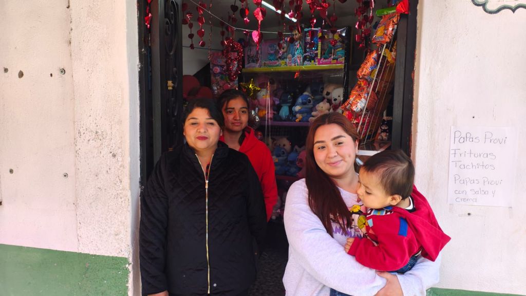 FAMILIAS RECONOCEN A RICARDO GALLARDO POR RESCATAR LA&nbsp;PROVIDENCIA