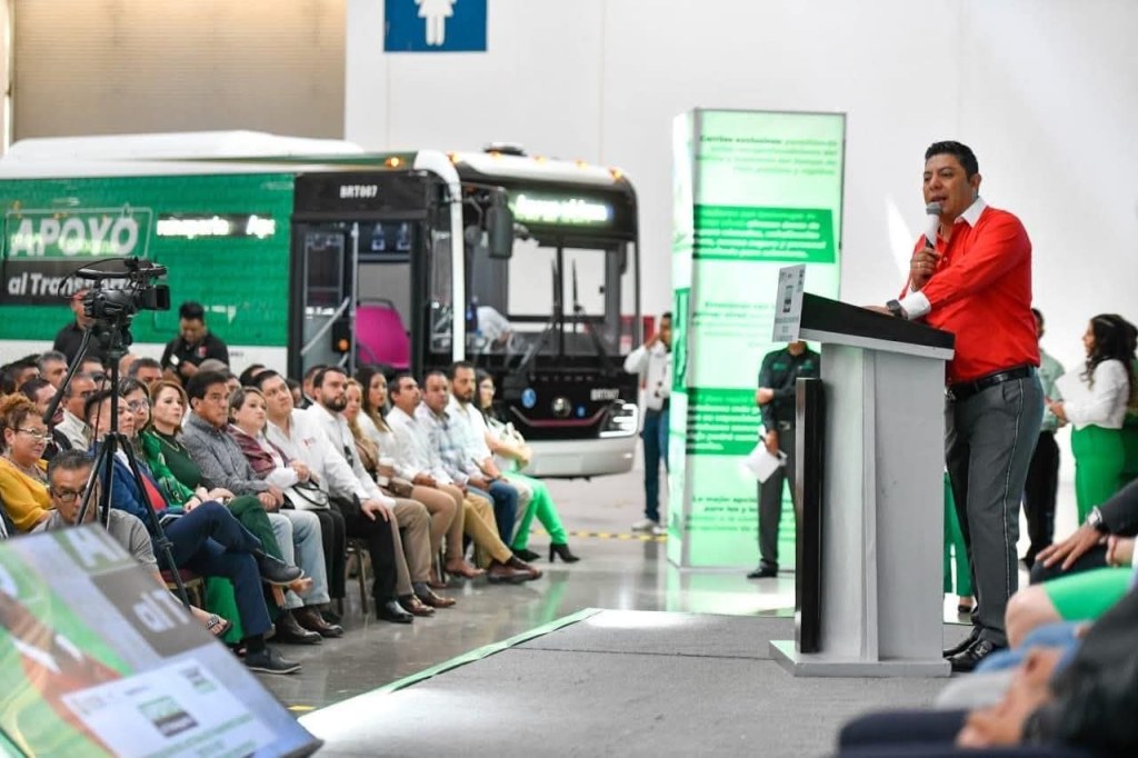 LAS BICICLETAS TAMBIÉN VIAJARÁN EN METRORED, ANUNCIA RICARDO&nbsp;GALLARDO