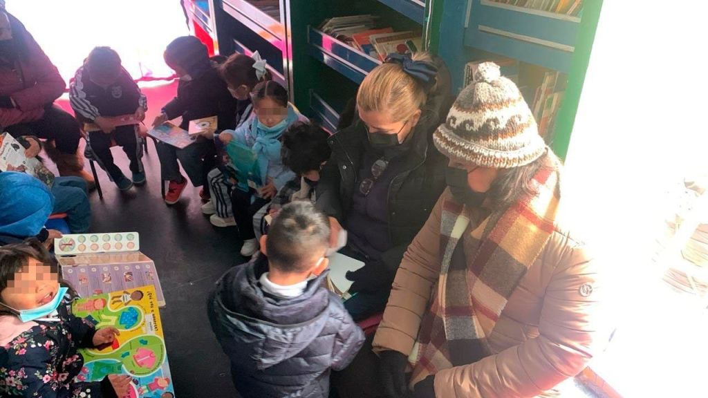 Crece interés de planteles educativos por la Biblioteca Móvil del Gobierno de la&nbsp;Capital