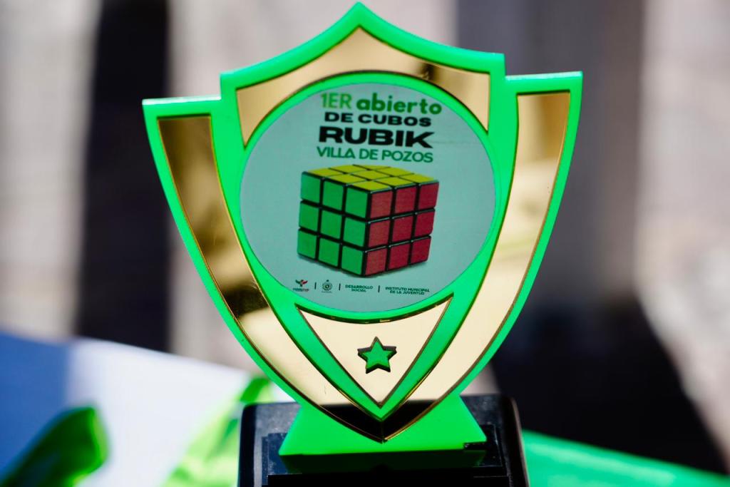 VILLA DE POZOS CELEBRA EL PRIMER ABIERTO DE CUBO RUBIK CON GRAN PARTICIPACIÓN&nbsp;JUVENIL