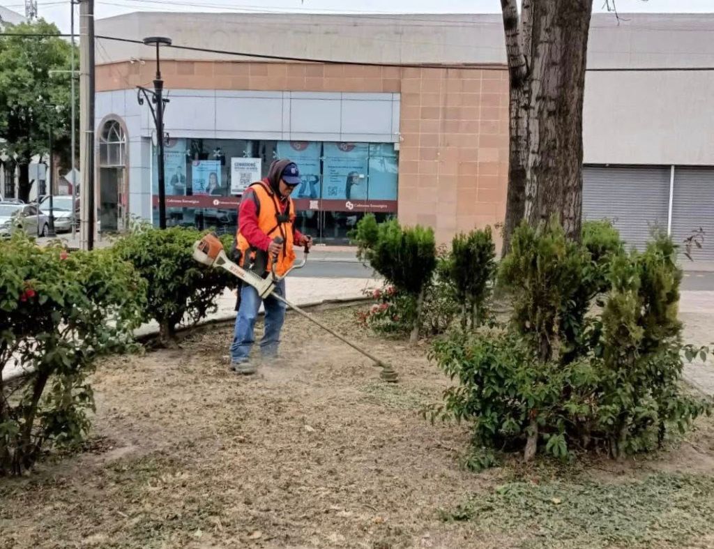 Gobierno de la Capital refuerza labores nocturnas de limpieza y mantenimiento&nbsp;urbano