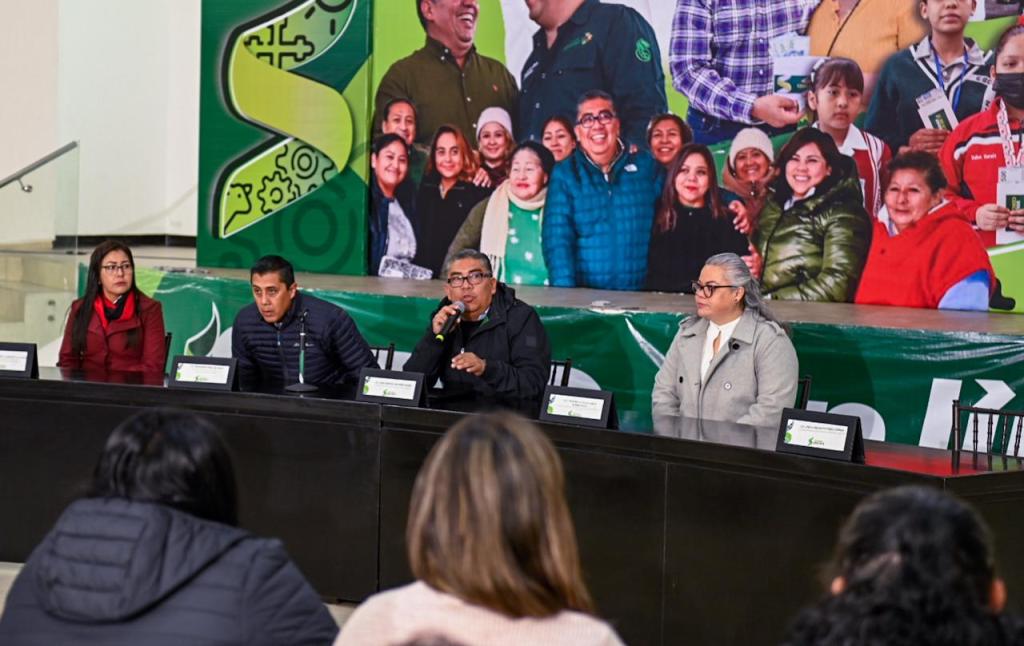 JUAN MANUEL NAVARRO LLAMA A SU FUNCIONARIADO A ESTABLECER CALIDAD EN EL SERVICIO A LOS&nbsp;SOLEDENSES