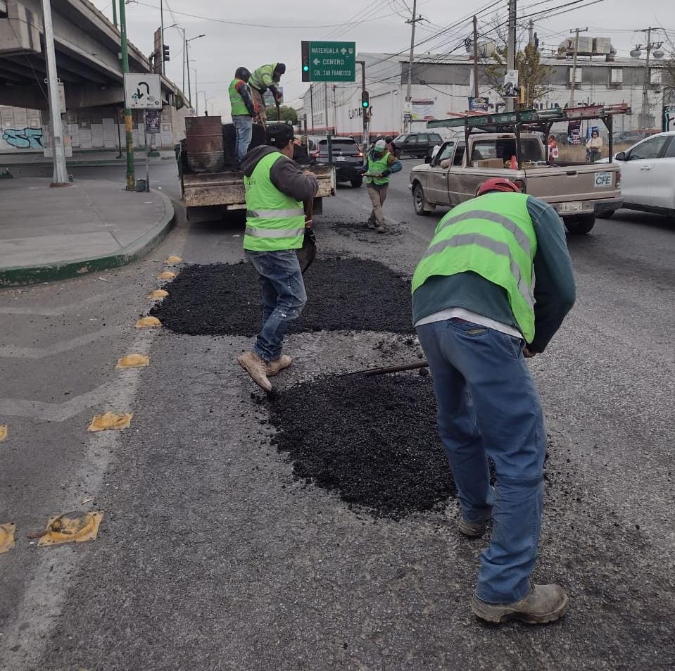 CON TRABAJO PERMANENTE DE BACHEO, CALLES Y AVENIDAS DE SOLEDAD RECUPERAN&nbsp;FUNCIONALIDAD