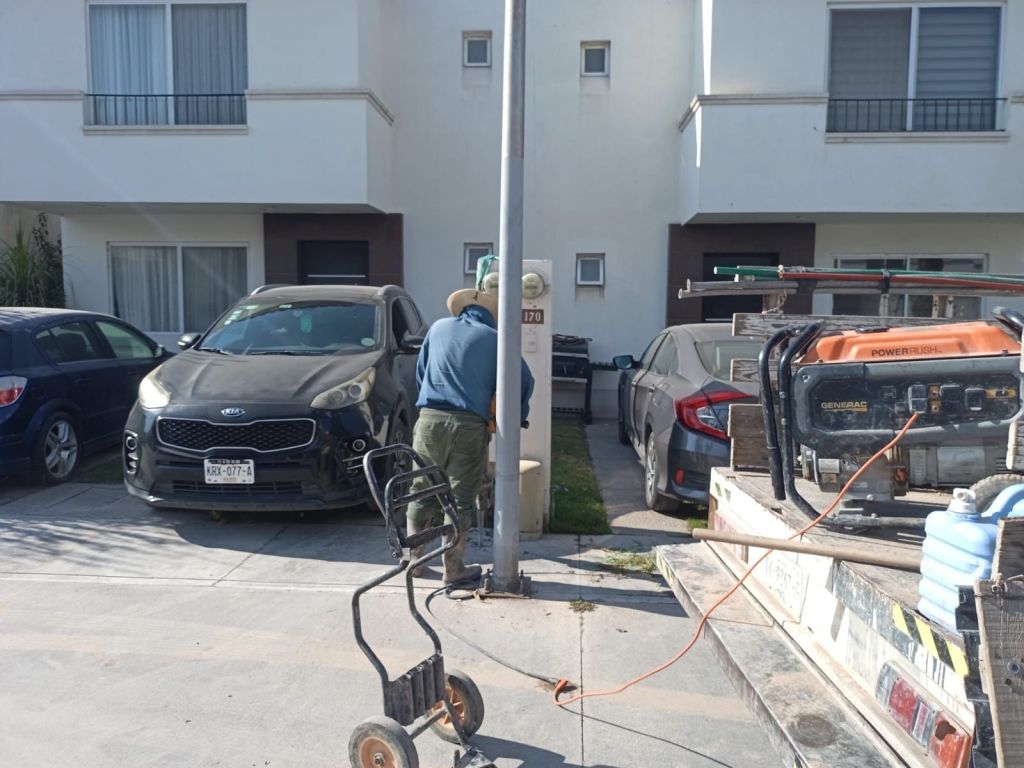 Interapas repara filtraciones en tres tomas domiciliarias de Puerta de&nbsp;Piedra