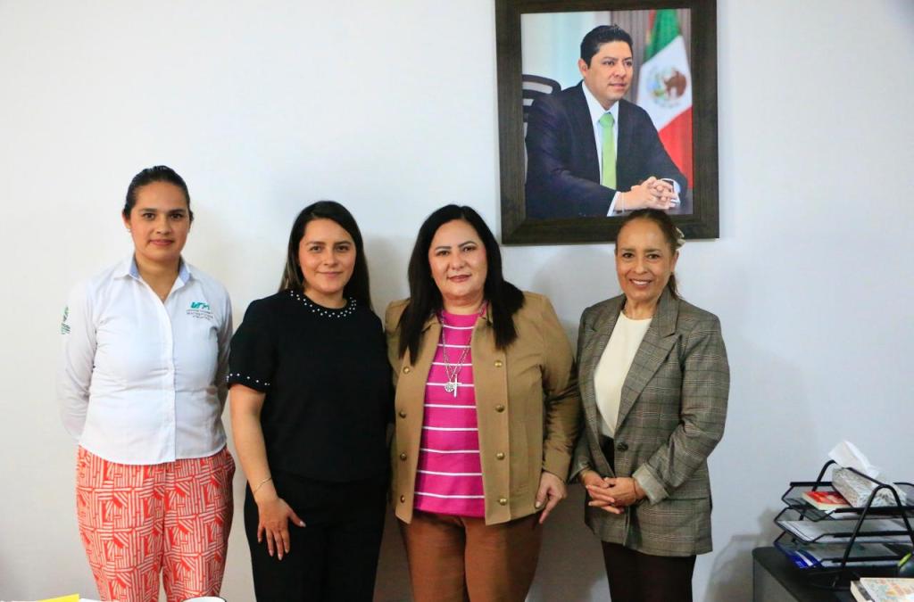 Paty Aradillas refuerza coordinación con la Universidad Tecnológica&nbsp;Metropolitana