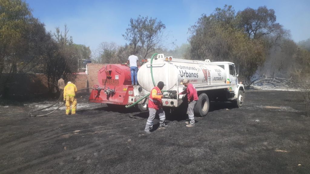 Gobierno de la Capital atiende incendio en la colonia General I. Martínez con trabajo&nbsp;coordinado