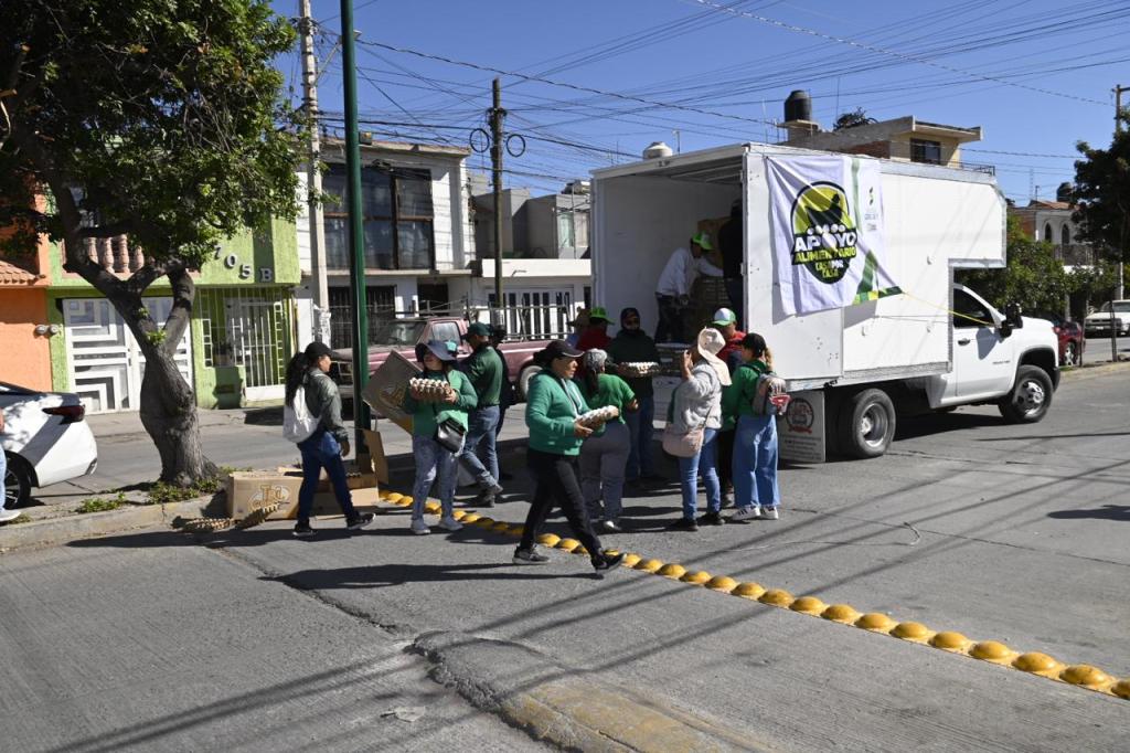 GOBIERNO DE SOLEDAD ACERCA A LAS FAMILIAS PAQUETES DE HUEVO CASA POR&nbsp;CASA