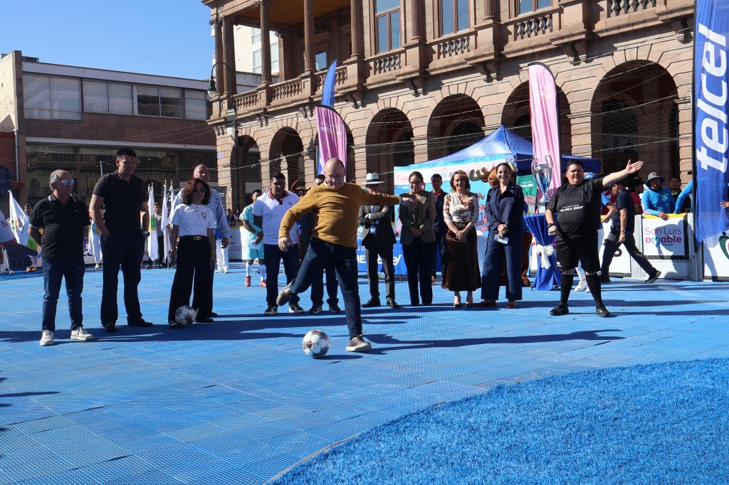 Alcalde Galindo arranca el torneo nacional de futbol “De la Calle a la Cancha”, que brinda oportunidades a jóvenes en situación&nbsp;vulnerable