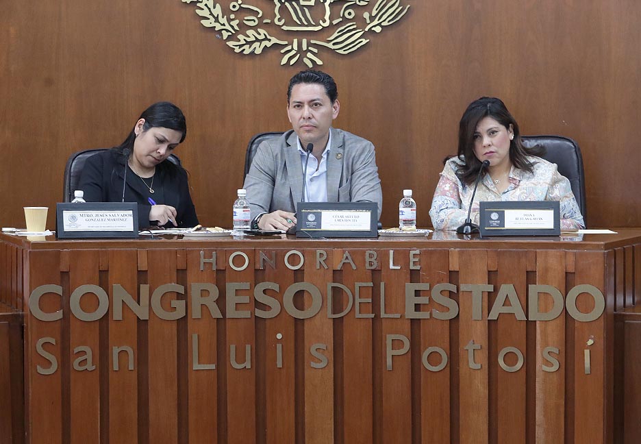 DIPUTADOS DE LA COMISIÓN DE DESARROLLO TERRITORIAL SE REUNEN CON REPRESENTANTES DE CÁMARAS EMPRESARIALES PARA MEJORAR FUNCIONAMIENTO DE LA ZONA&nbsp;INDUSTRIAL