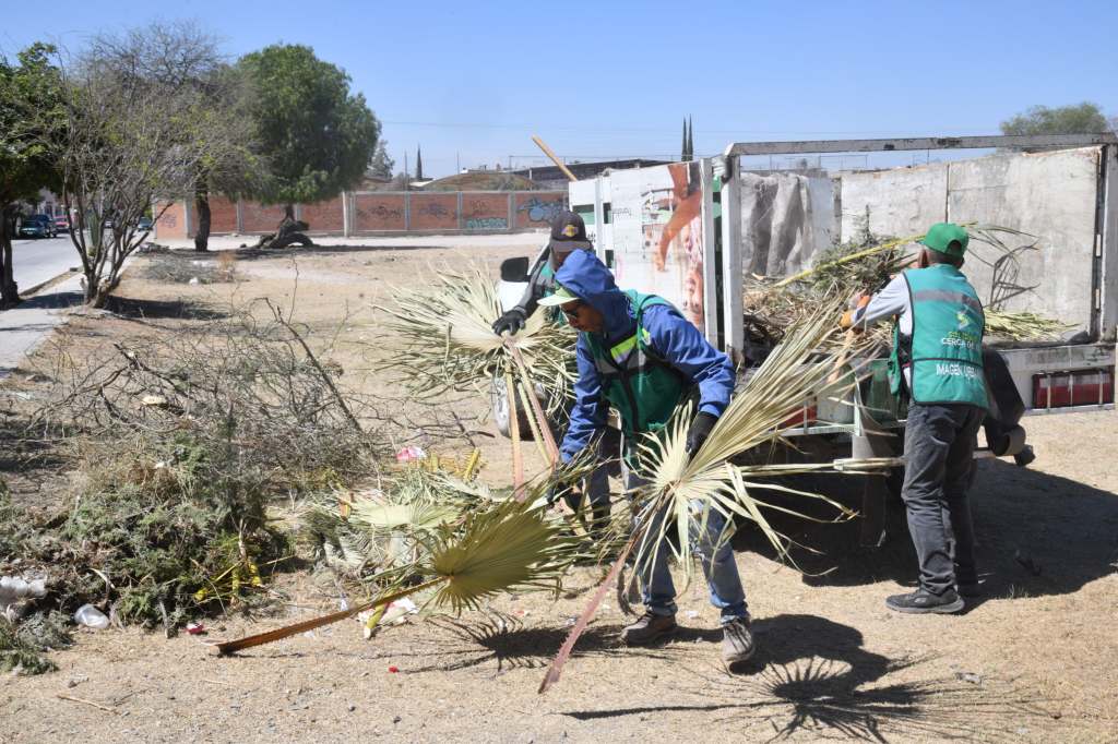 CUADRILLAS MUNICIPALES INTENSIFICAN LIMPIEZA DE CALLES, AVENIDAS Y ESPACIOS PÚBLICOS EN SOLEDAD
