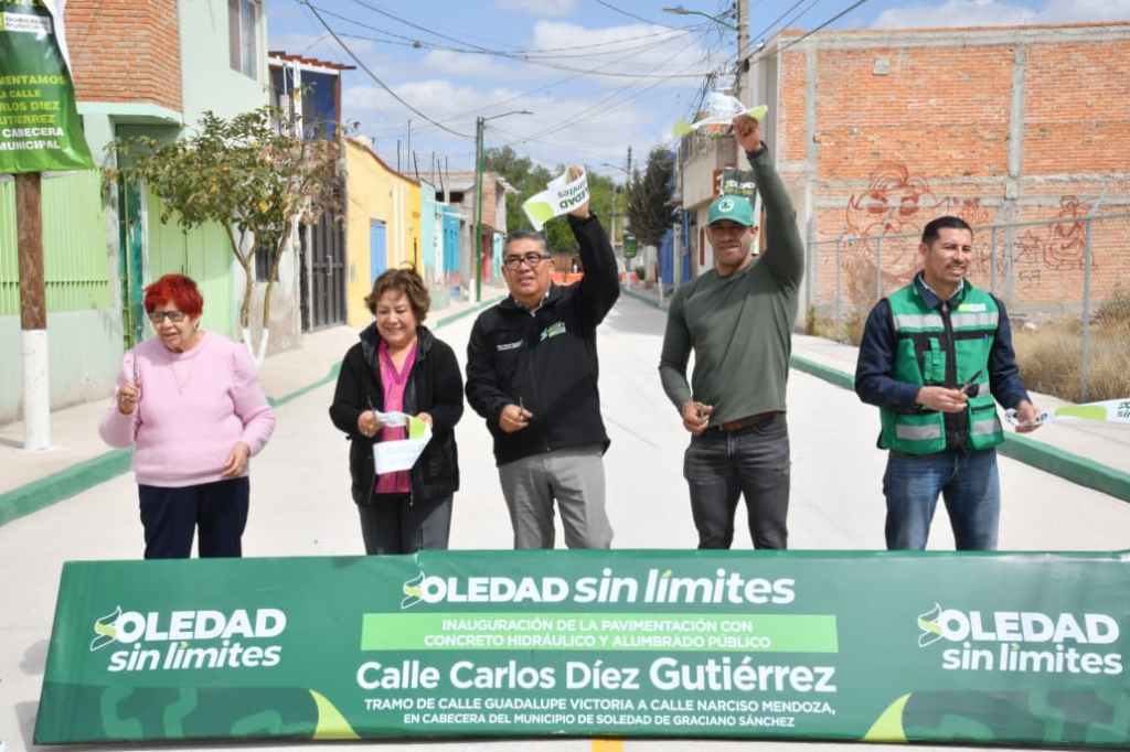 ALCALDE NAVARRO MUÑIZ LE CUMPLE A LA CABECERA MUNICIPAL: AMPLÍA PAVIMENTACIÓN DE CALLE CARLOS DÍEZ&nbsp;GUTIÉRREZ