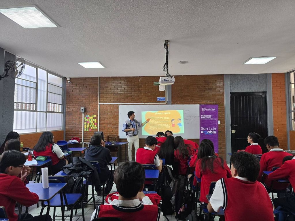 Amplía difusión de derechos humanos el Gobierno Capitalino en distintas escuelas