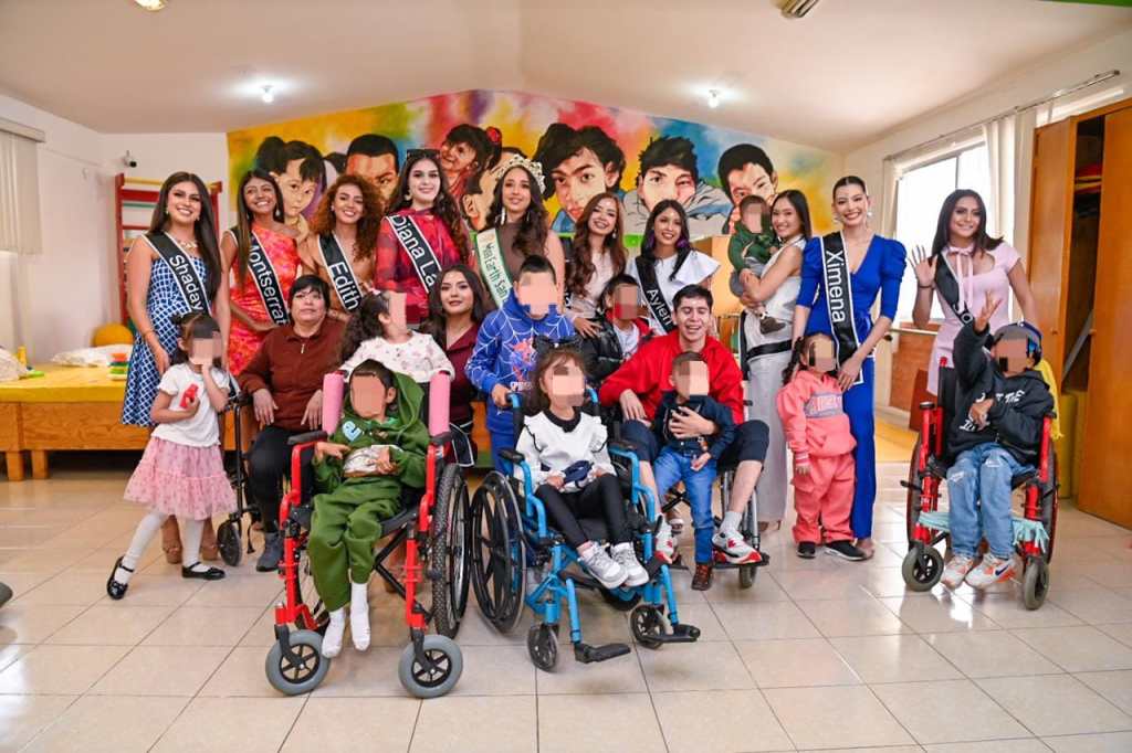 ASPIRANTES A LA CORONA MISS SAN LUIS DESCUBREN SOLEDAD Y REALIZAN LABOR&nbsp;ALTRUISTA