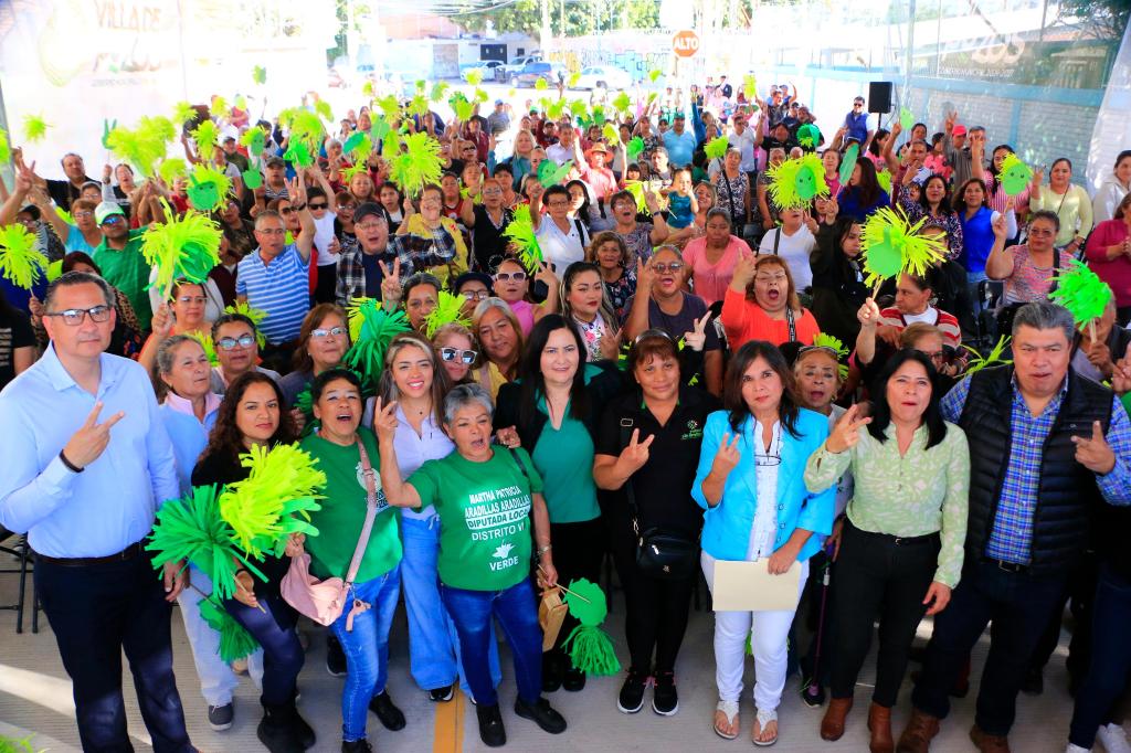 PATY ARADILLAS ENTREGA REHABILITACIÓN DE CALLES CELAYA Y&nbsp;LEÓN