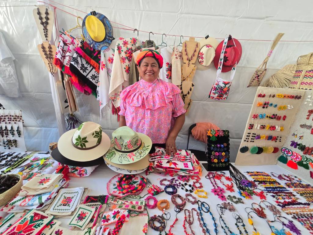 GOBIERNO ESTATAL RECONOCE A ARTESANAS Y ARTESANOS&nbsp;POTOSINOS