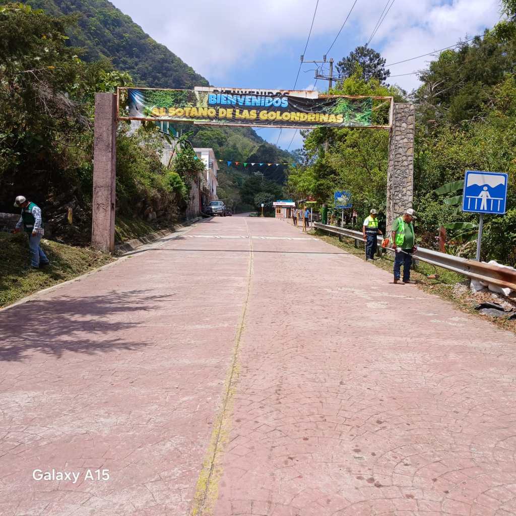RICARDO GALLARDO REFUERZA CAMINOS DE ACCESO A PARAJES TURÍSTICOS