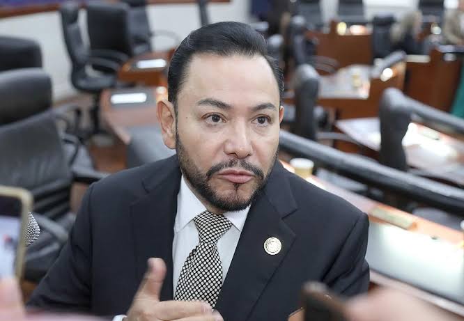 HÉCTOR SERRANO RESPALDA DULCELINA SÁNCHEZ TRAS SEÑALAMIENTOS POR LOS BLOQUEOS EN CIUDAD&nbsp;VALLES.