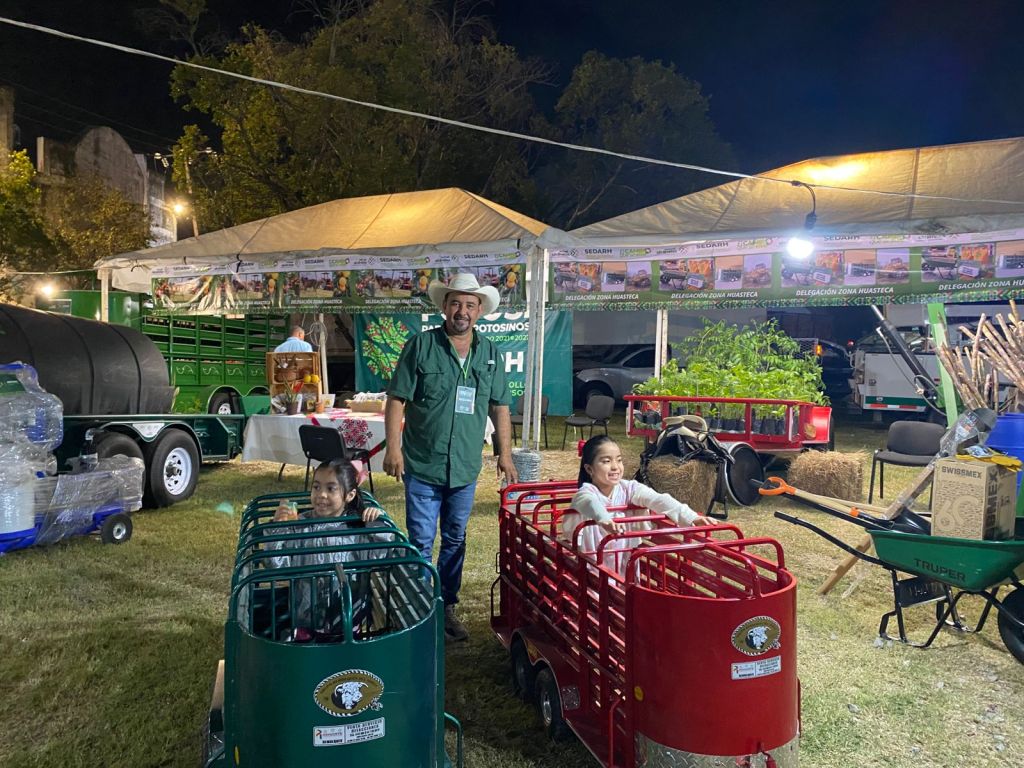 GOBIERNO ESTATAL IMPULSA AL CAMPO POTOSINO EN FENAHUAP&nbsp;2026