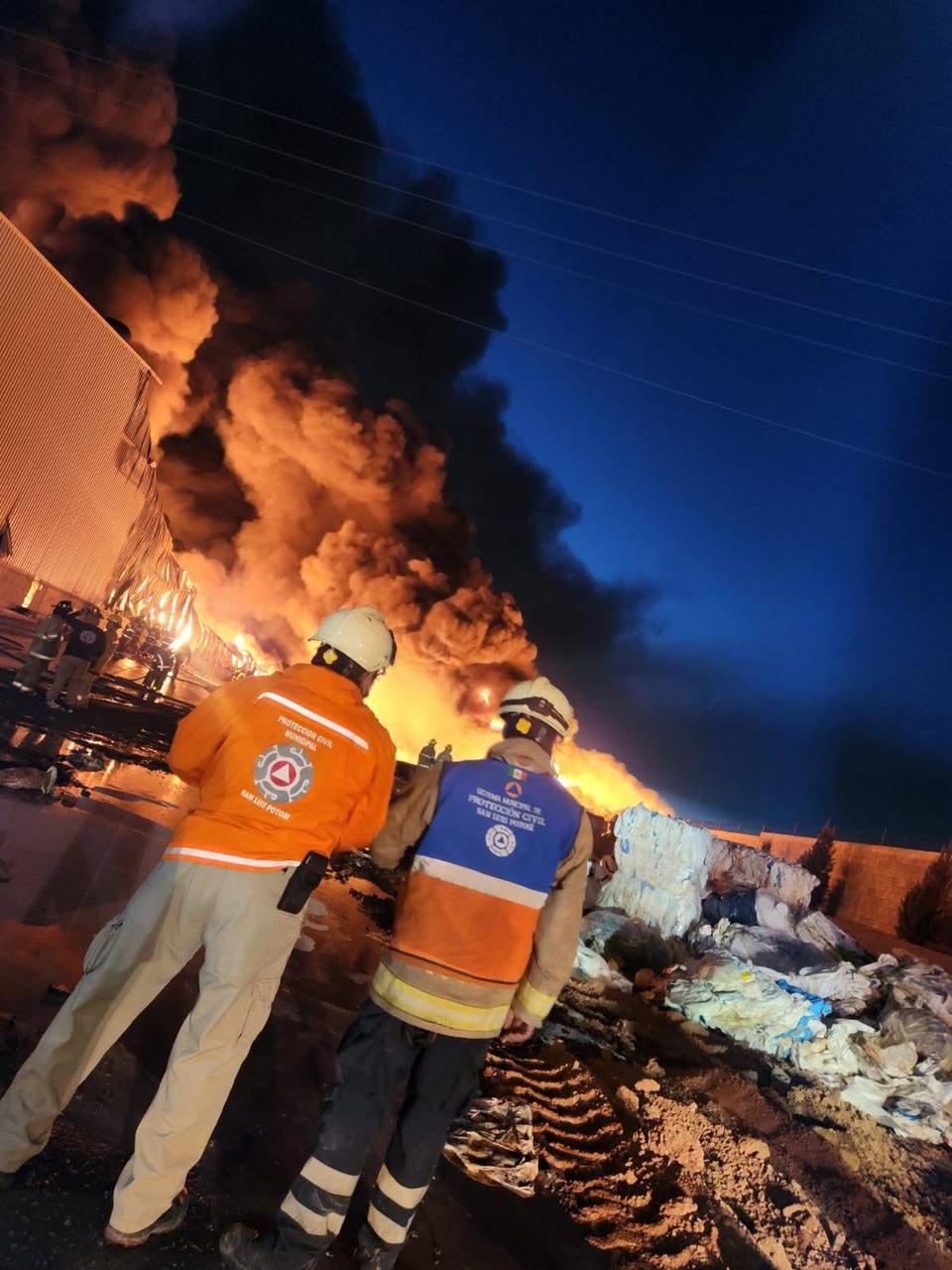 Calidad del aire se mantiene estable tras incendio en Zona&nbsp;Industrial