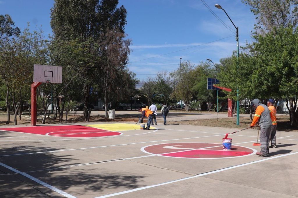 Capital al 100 refuerza mantenimiento en el Parque de a Peso con jornada integral de&nbsp;limpieza