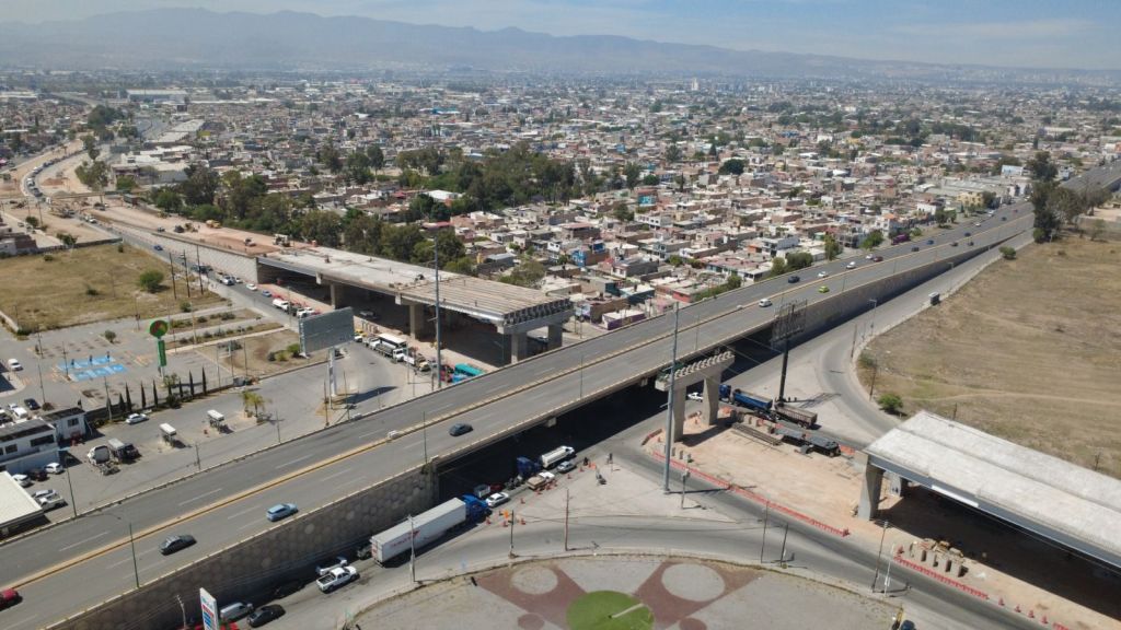CIERRES VIALES POR IZADO DE TRABES EN VALLE DE LOS FANTASMAS Y CIRCUITO POTOSÍ