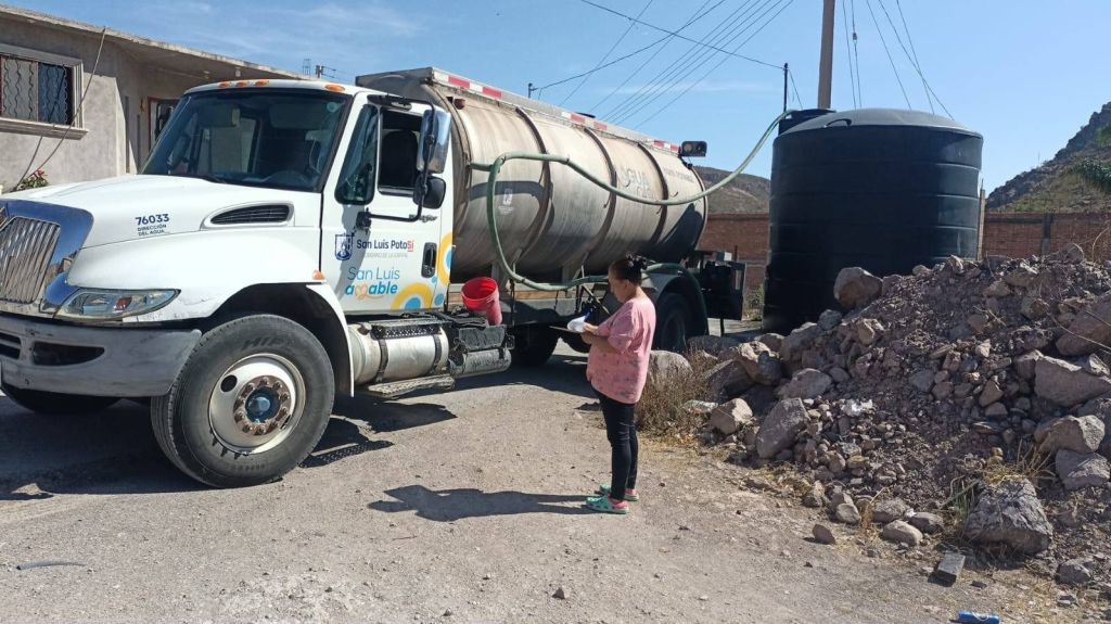 Mantiene Dirección Municipal de Agua sistema de abasto por pipas totalmente&nbsp;gratuito