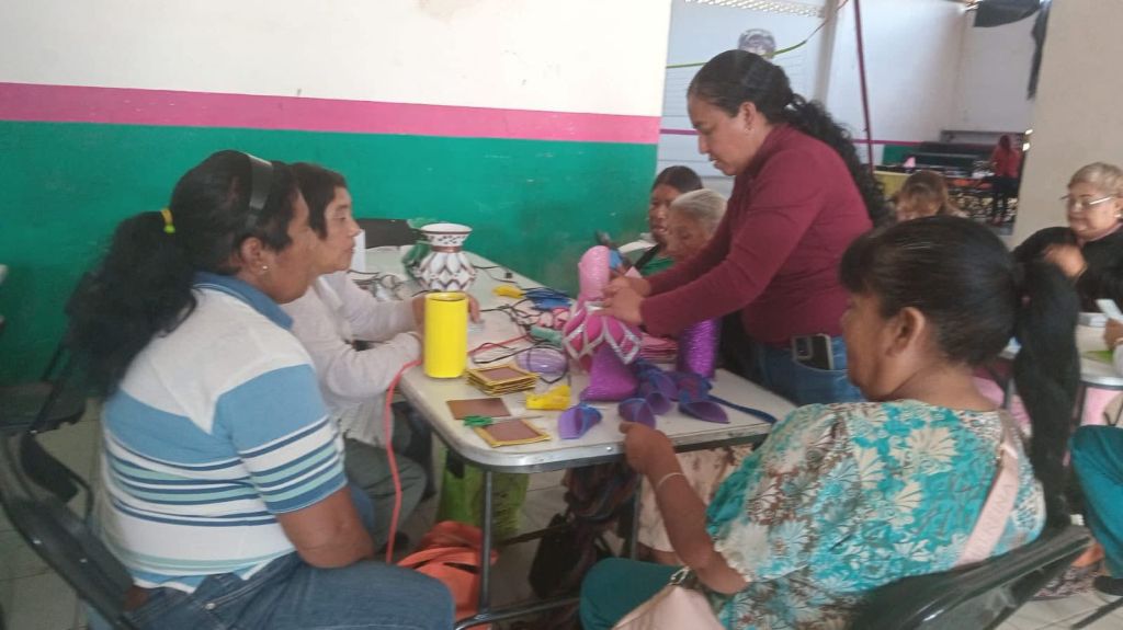 ISMAEL HERNÁNDEZ REFUERZA EL APOYO A ADULTOS MAYORES EN VILLA DE REYES