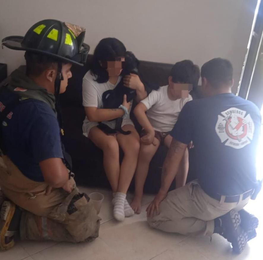 Protección Civil Municipal y Bomberos ponen a salvo a menores de edad por fuga de gas