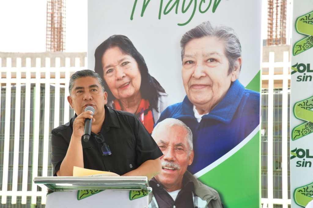 JUAN MANUEL NAVARRO REAFIRMA COMPROMISO Y APOYO A ADULTOS MAYORES DE&nbsp;SOLEDAD