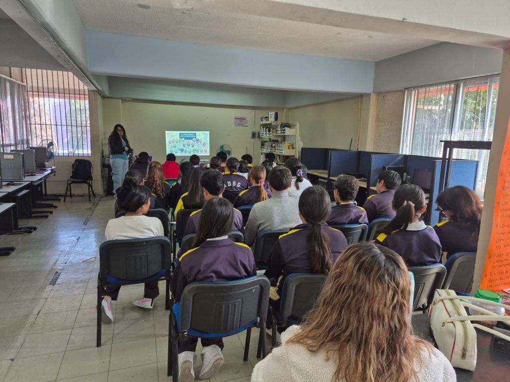 Debido a alianza Gobierno Capitalino – IPICyT, se difunde la ciencia entre&nbsp;adolescentes