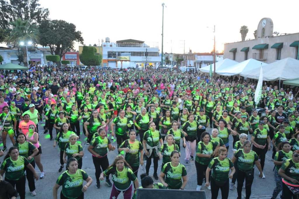 MÁS DE MIL 500 PERSONAS SE MOVIERON AL RITMO DE ZUMBANDA EN EL CENTRO DE SOLEDAD DE GRACIANO&nbsp;SÁNCHEZ