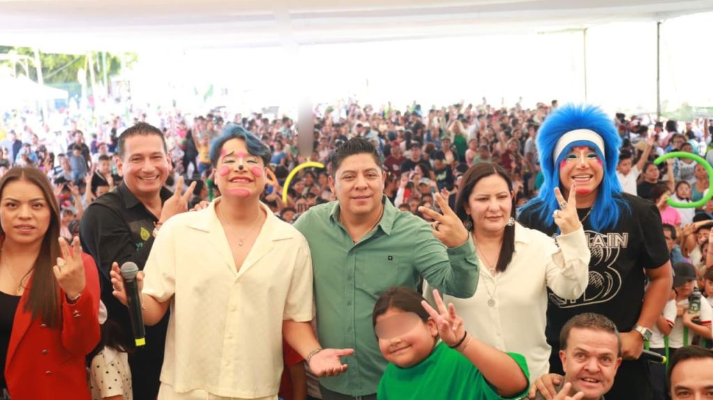 RICARDO GALLARDO FESTEJA A NIÑEZ DE VILLA DE POZOS CON JUGUETES Y NUEVA ÁREA&nbsp;RECREATIVA