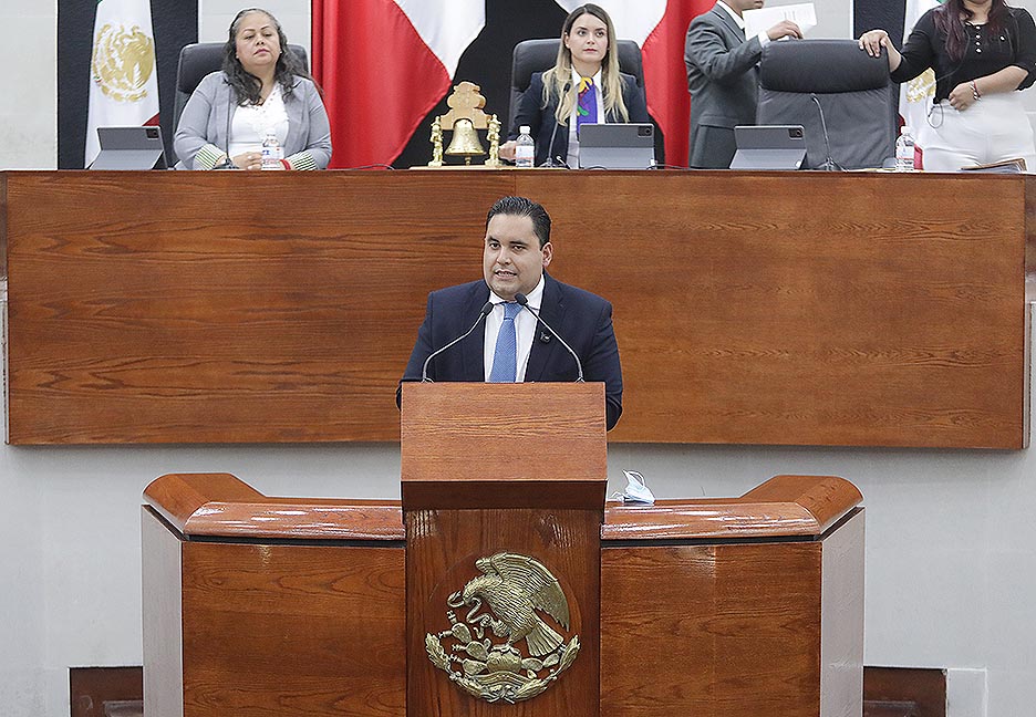 RECONOCE DIP. EMILIO ROSAS MONTIEL TRABAJO HEROICO DE LOS BOMBEROS EN EL SINIESTRO DE LA ZONA&nbsp;INDUSTRIAL