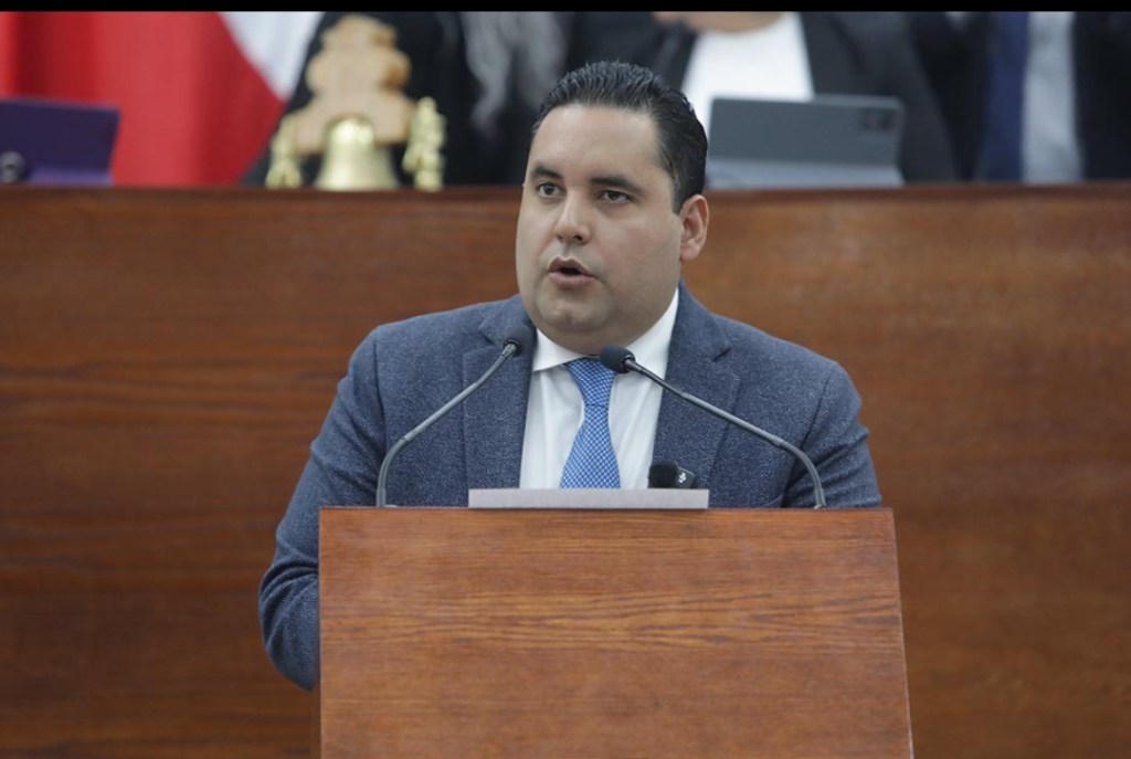 SEDECO TENDRÁ FACULTADES PARA CAPACITAR A MICRO Y PEQUEÑOS EMPRESARIOS EN LA DETECCIÓN DE MONEDA FALSA YA HAY PLÁTICAS CON COMERCIANTES DE REGIONES DEL ESTADO PARA QUE ESTÉN ALERTAS ANTE ESTE FENÓMENO QUE VAN EN CRECIMIENTO: DIP. LUIS EMILIO ROSAS&nbsp;MONTIEL