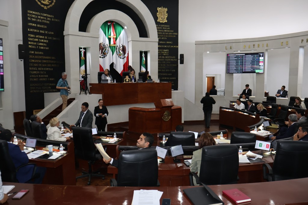 S.L.P LE DA ÉL SÍ AL «PLAN B» CONGRESO AVALA LA REFORMA CONSTITUCIONAL DE&nbsp;SHEINBAUM