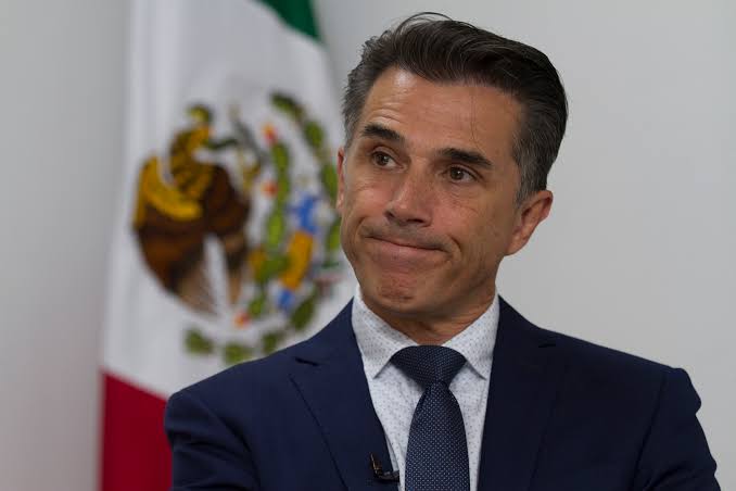 SERGIO MAYER RENUNCIA A&nbsp;MORENA